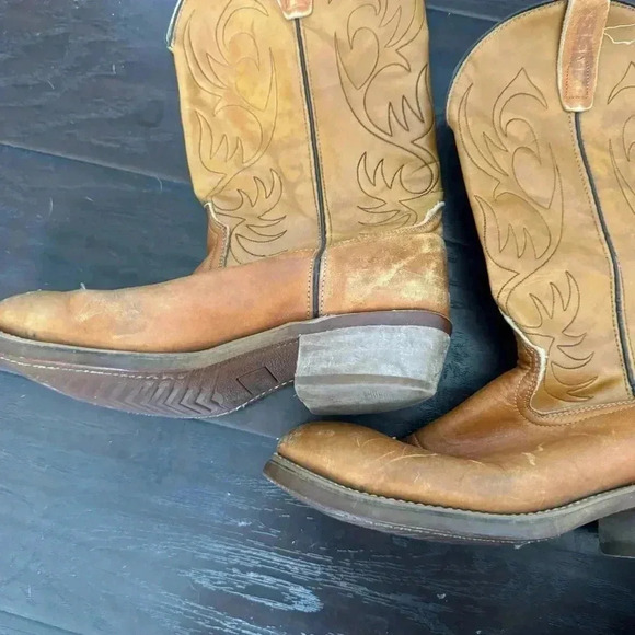 Cowboy boots in tan  9.5M western cowboy - Picture 3 of 7